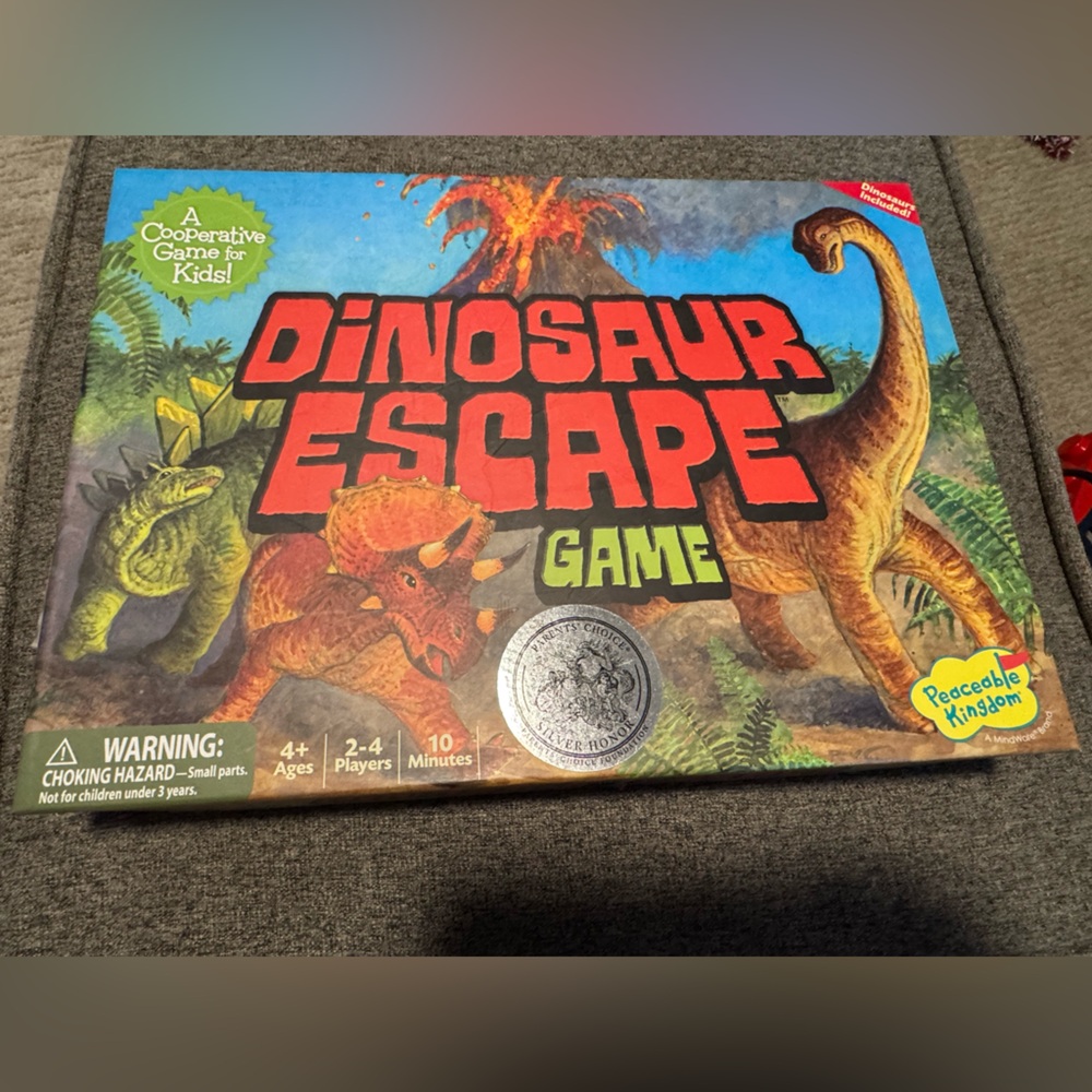 Dinosaur Escape Game by Peaceable Kingdone